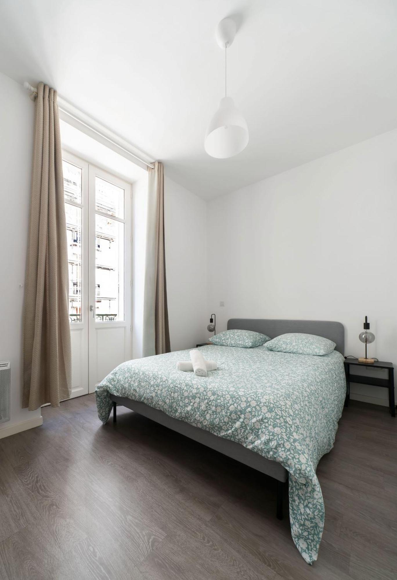 Le Brit - Grand Appartement Design, 3 Chambres, Centre Ville 비시 외부 사진