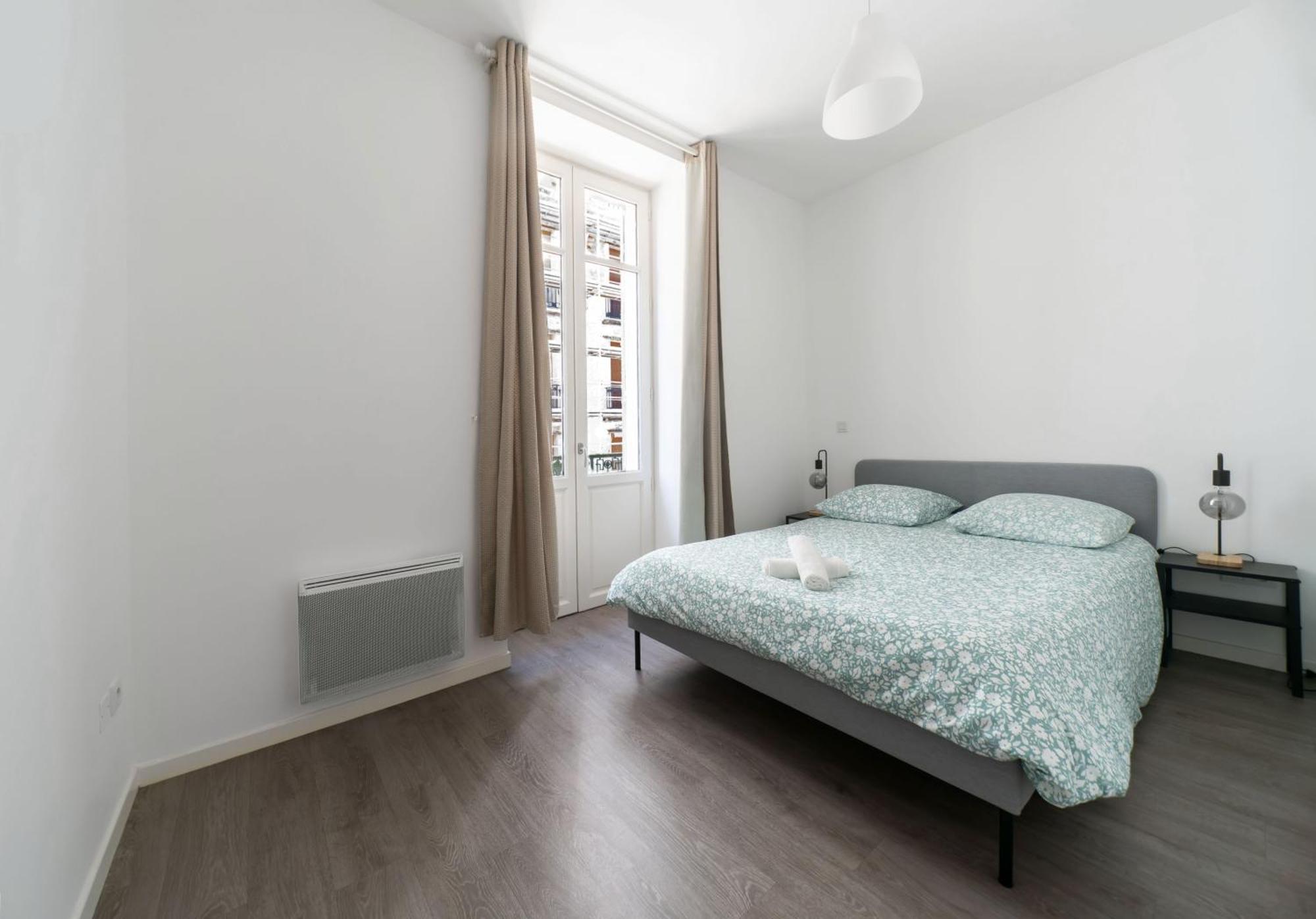 Le Brit - Grand Appartement Design, 3 Chambres, Centre Ville 비시 외부 사진