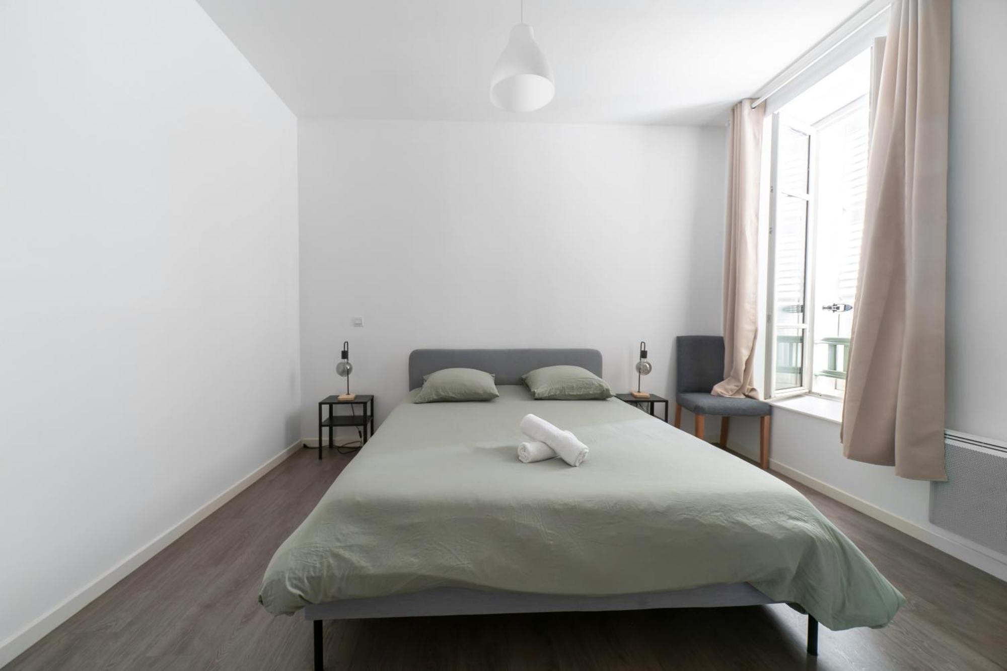 Le Brit - Grand Appartement Design, 3 Chambres, Centre Ville 비시 외부 사진