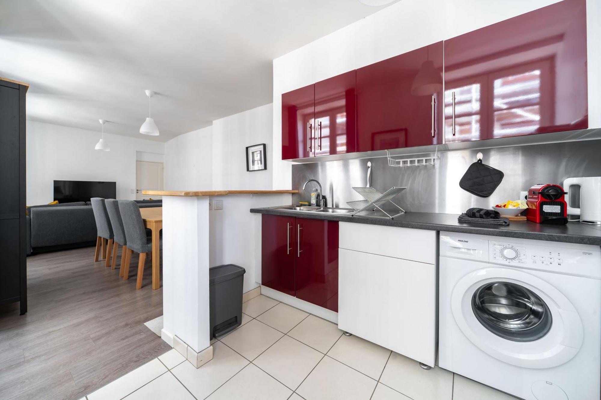 Le Brit - Grand Appartement Design, 3 Chambres, Centre Ville 비시 외부 사진