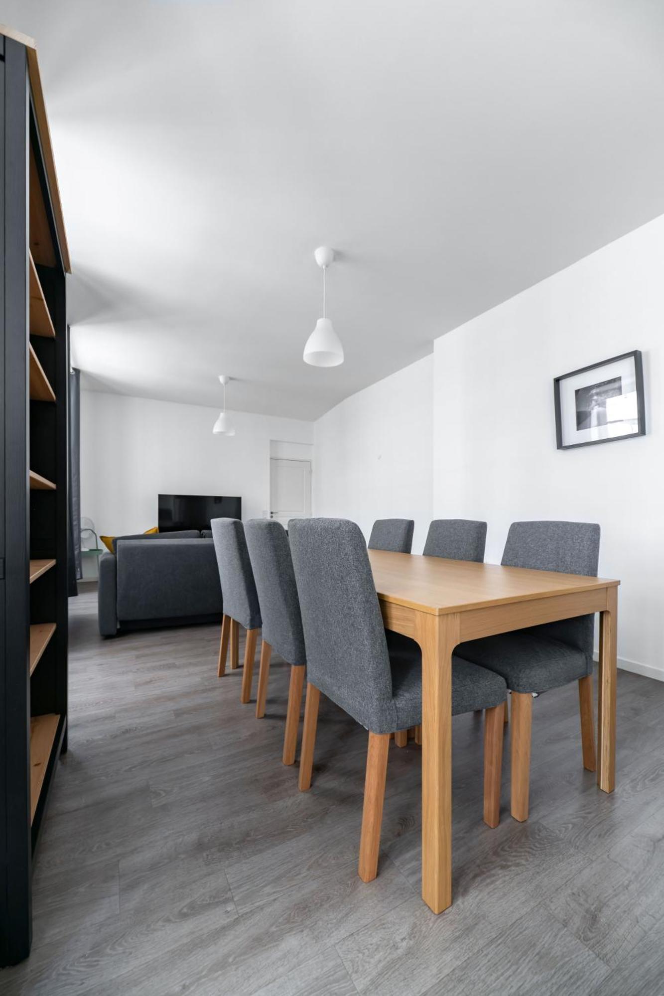 Le Brit - Grand Appartement Design, 3 Chambres, Centre Ville 비시 외부 사진