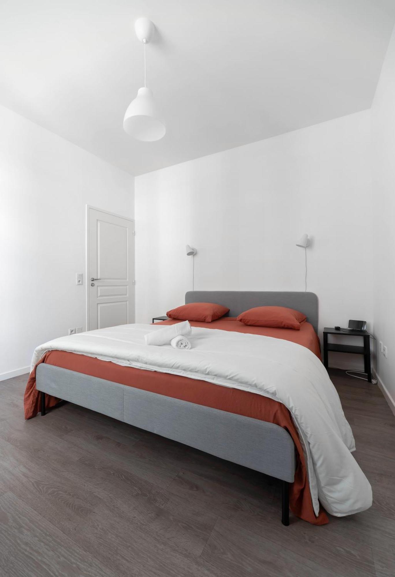 Le Brit - Grand Appartement Design, 3 Chambres, Centre Ville 비시 외부 사진