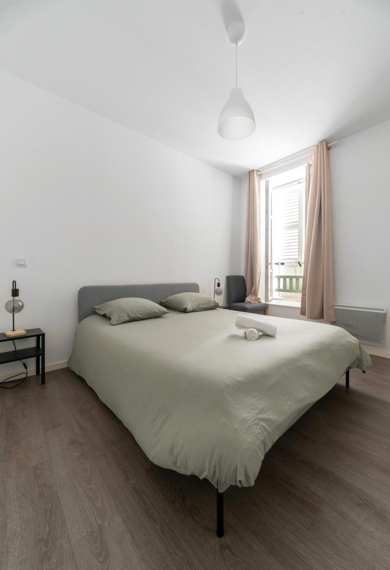 Le Brit - Grand Appartement Design, 3 Chambres, Centre Ville 비시 외부 사진